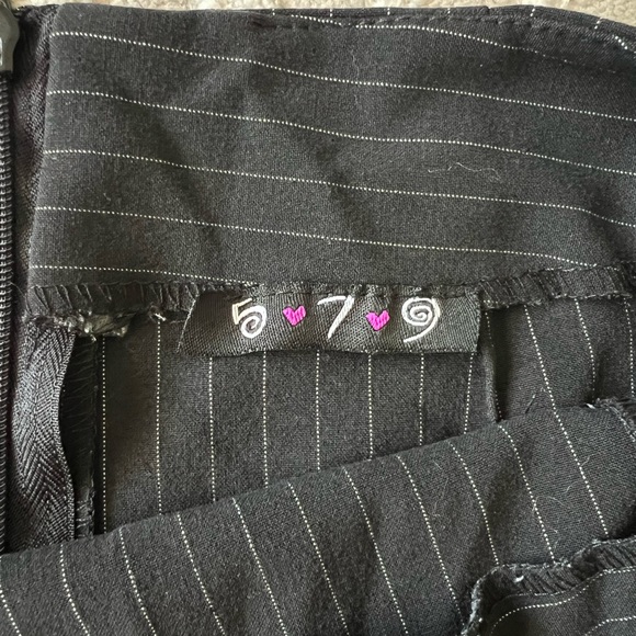 579 Black Pinstripe Pencil Skirt - Picture 3 of 3